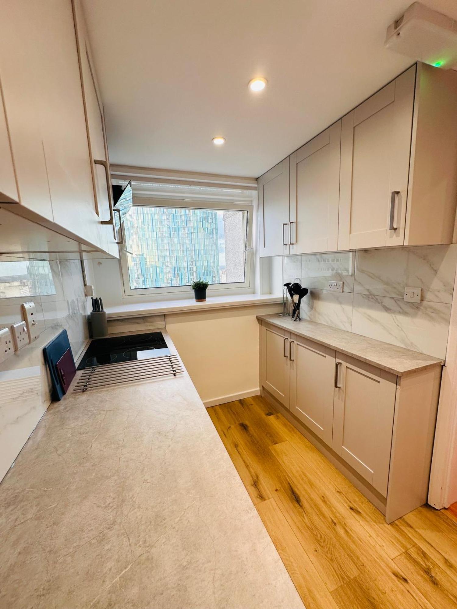 B - Newley Renovated Private Self-Contained Room In A Shared Apartment In Birmingham City Centre Esterno foto