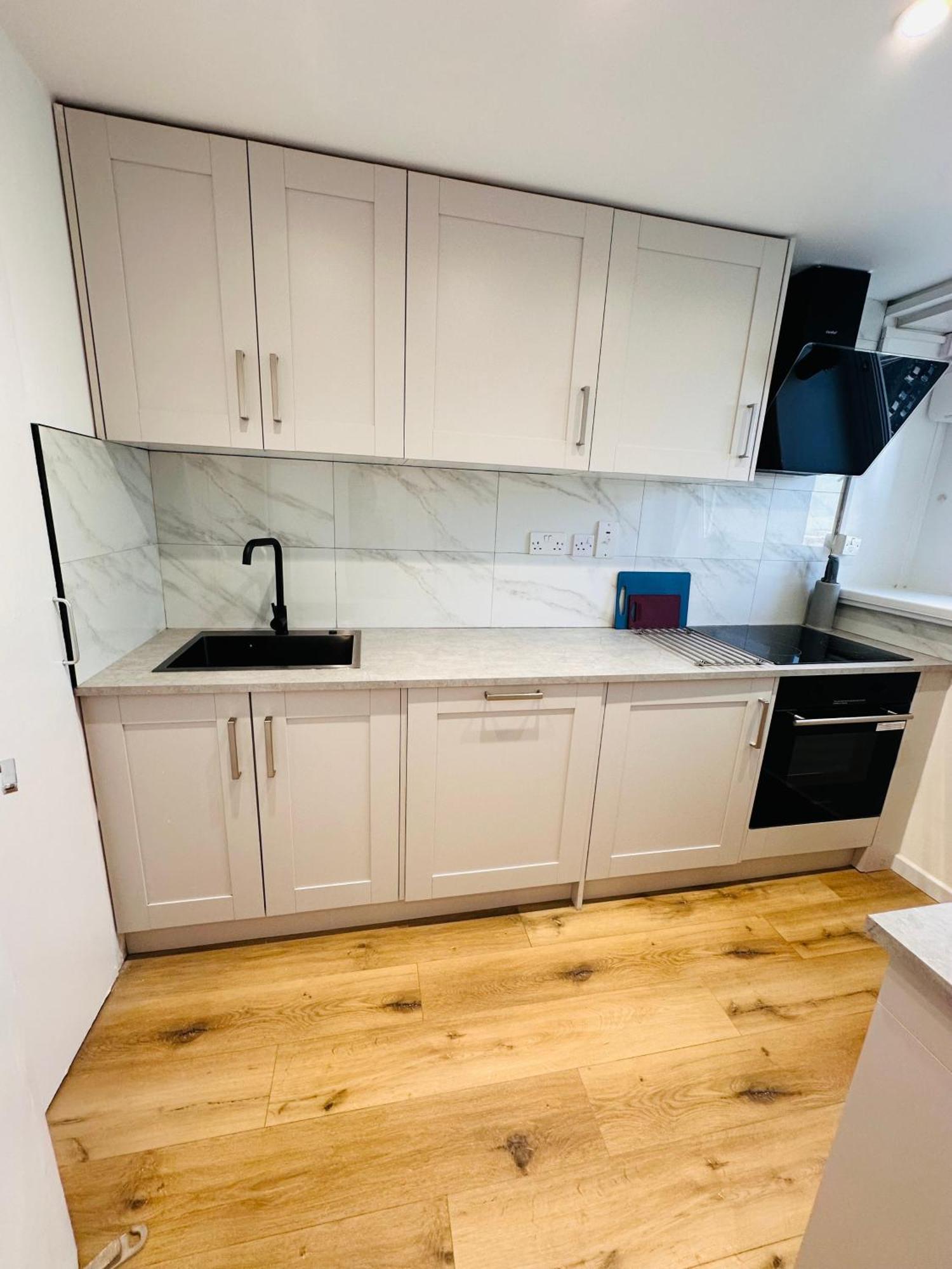 B - Newley Renovated Private Self-Contained Room In A Shared Apartment In Birmingham City Centre Esterno foto
