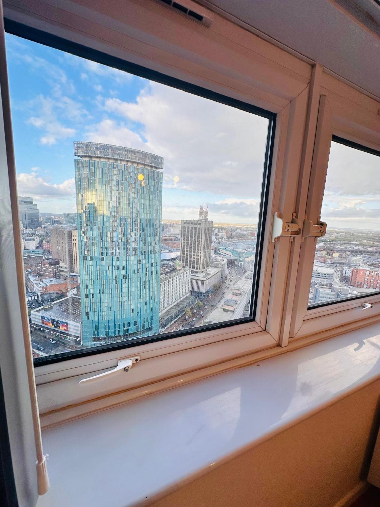 B - Newley Renovated Private Self-Contained Room In A Shared Apartment In Birmingham City Centre Esterno foto