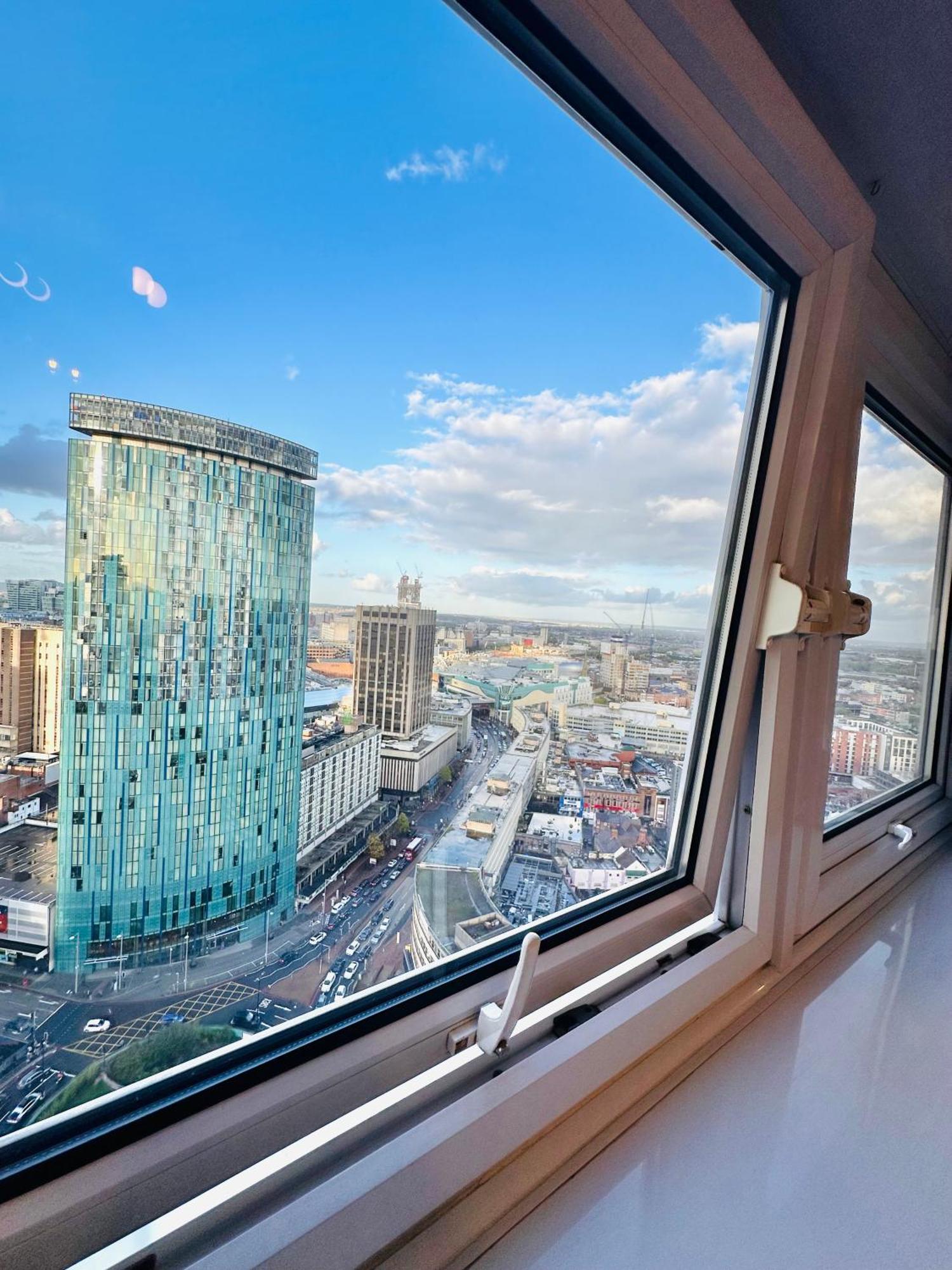 B - Newley Renovated Private Self-Contained Room In A Shared Apartment In Birmingham City Centre Esterno foto
